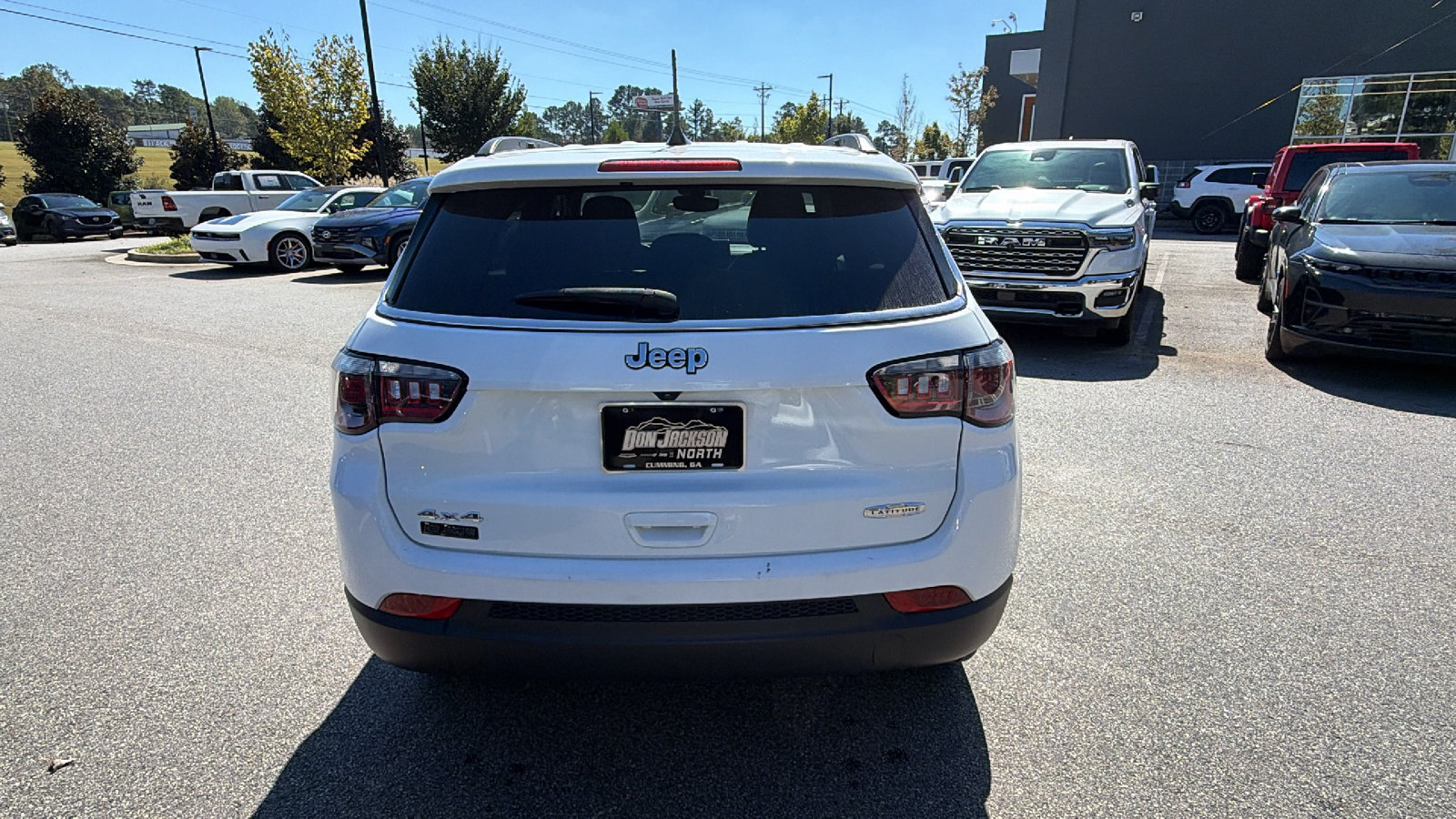 Used 2024 Jeep Compass Latitude AWD/4WD image 9