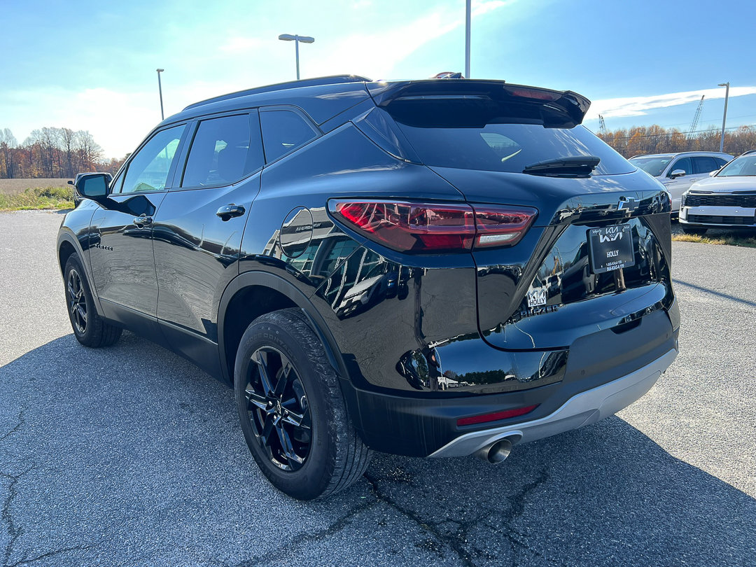 Used 2025 Chevrolet Blazer LT w/ Midnight/Sport Edition image 3