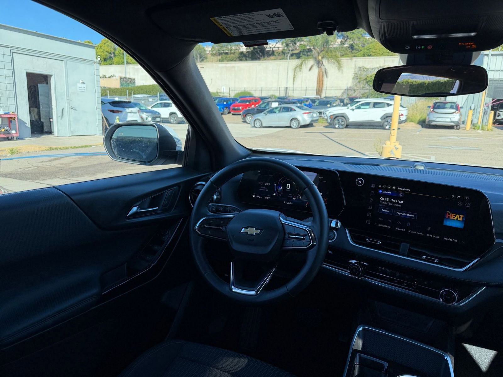 Used 2025 Chevrolet Equinox LT image 33