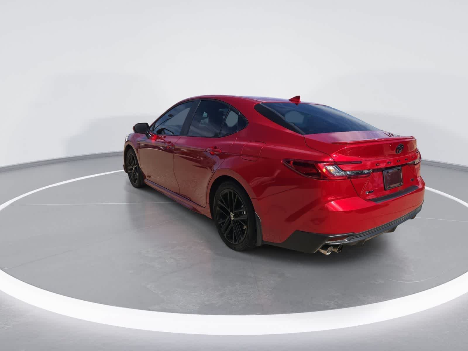 Used 2025 Toyota Camry SE w/ Convenience Package FWD image 6