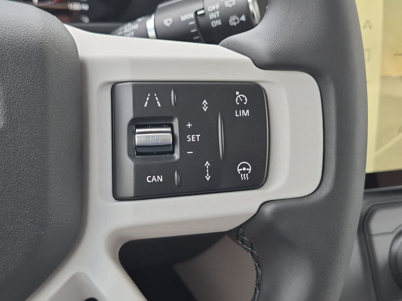 New 2026 Land Rover Defender 110 X-Dynamic SE AWD/4WD image 25