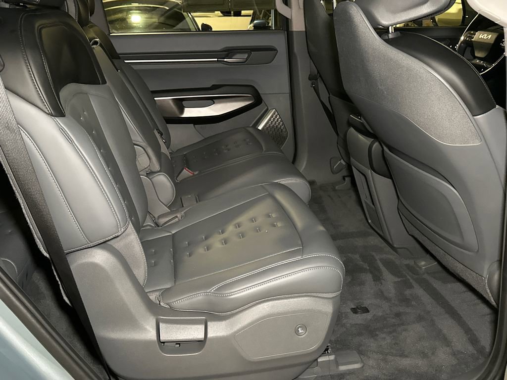 Certified 2024 Kia EV9 Wind image 17