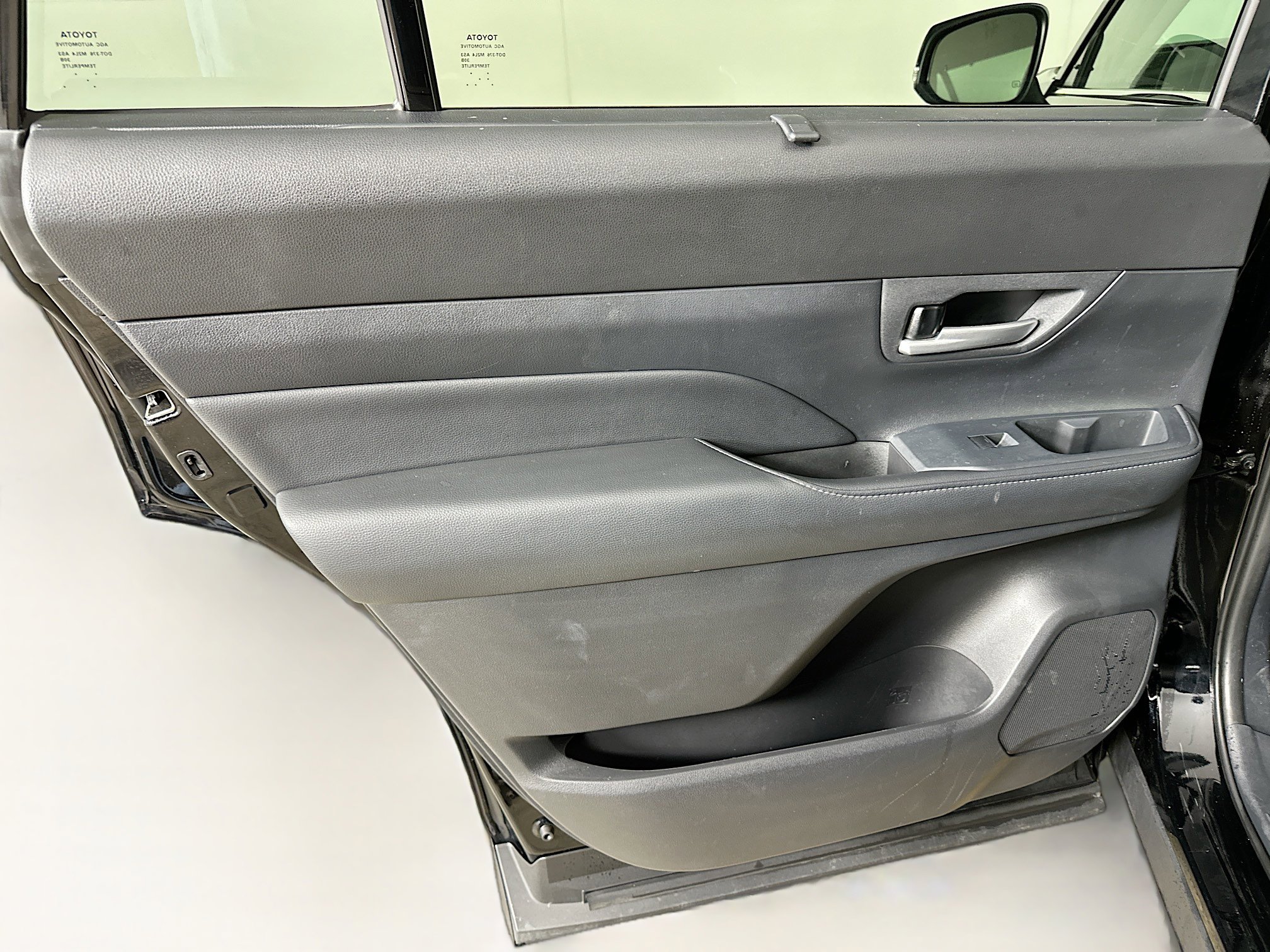 Used 2025 Toyota Grand Highlander AWD image 26