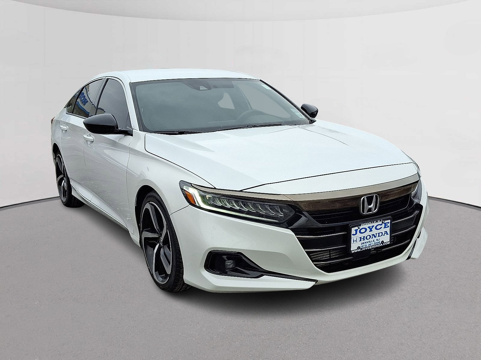 Certified 2022 Honda Accord Sport image 2