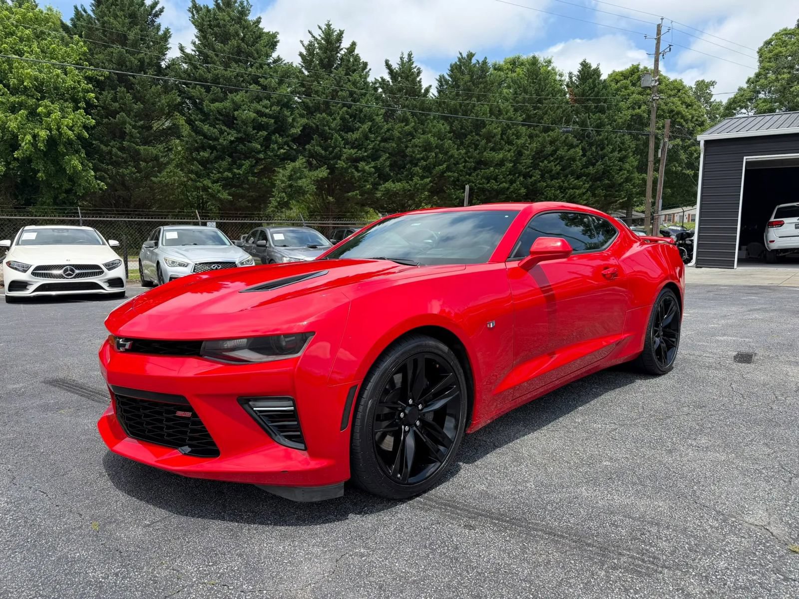 Used 2018 Chevrolet Camaro SS RWD image 3