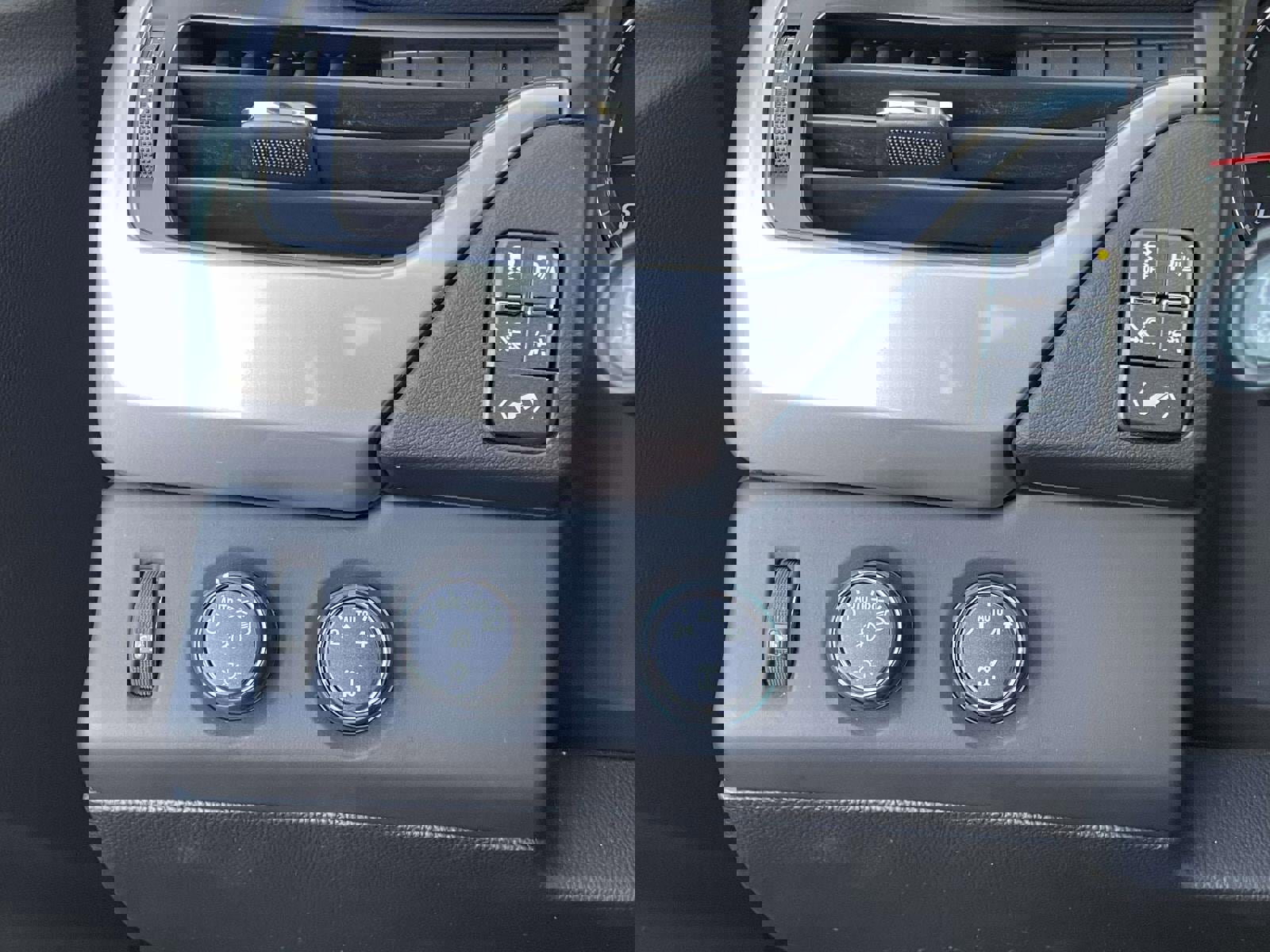 Used 2016 Chevrolet Tahoe LTZ image 20