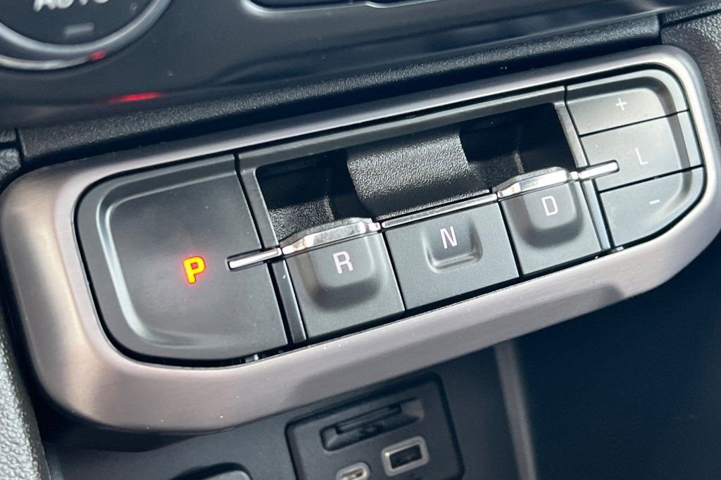 Certified 2023 GMC Acadia AT4 w/ Preferred Package image 20