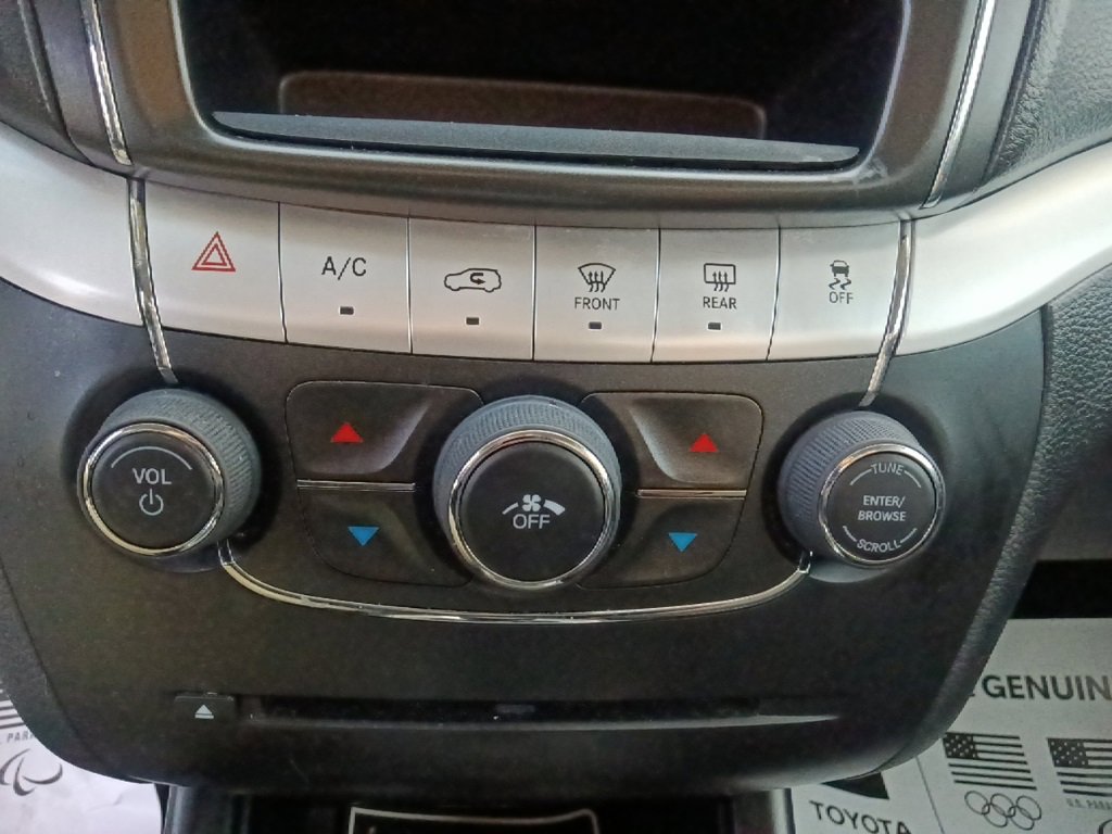 Used 2020 Dodge Journey SE w/ SE Popular Equipment Group image 23