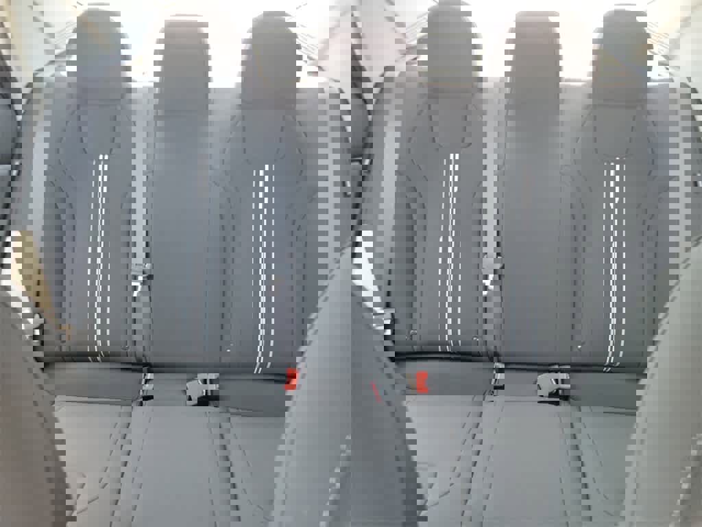 New 2025 Hyundai Elantra Blue image 28