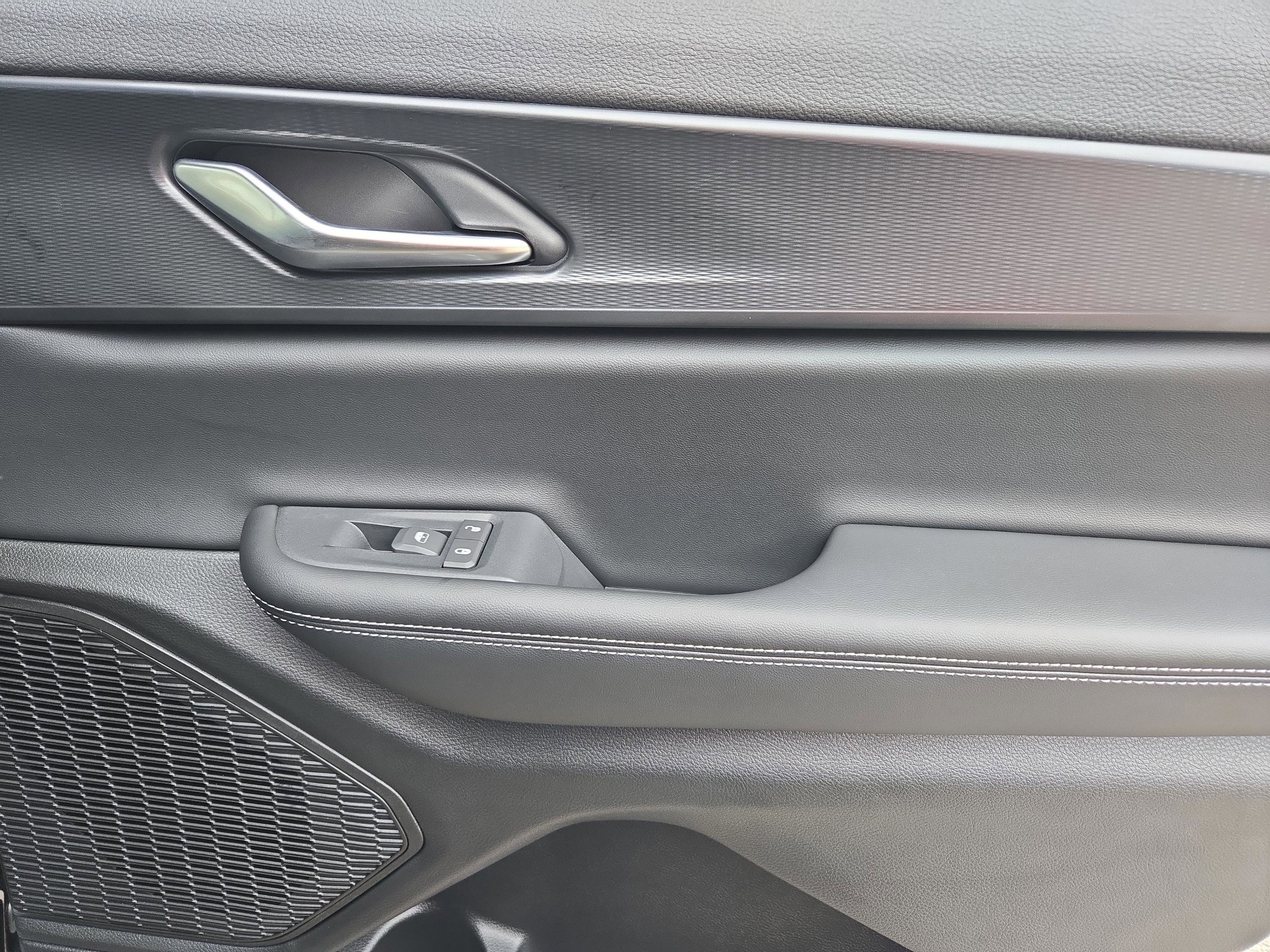 New 2025 Jeep Grand Cherokee L Altitude image 65