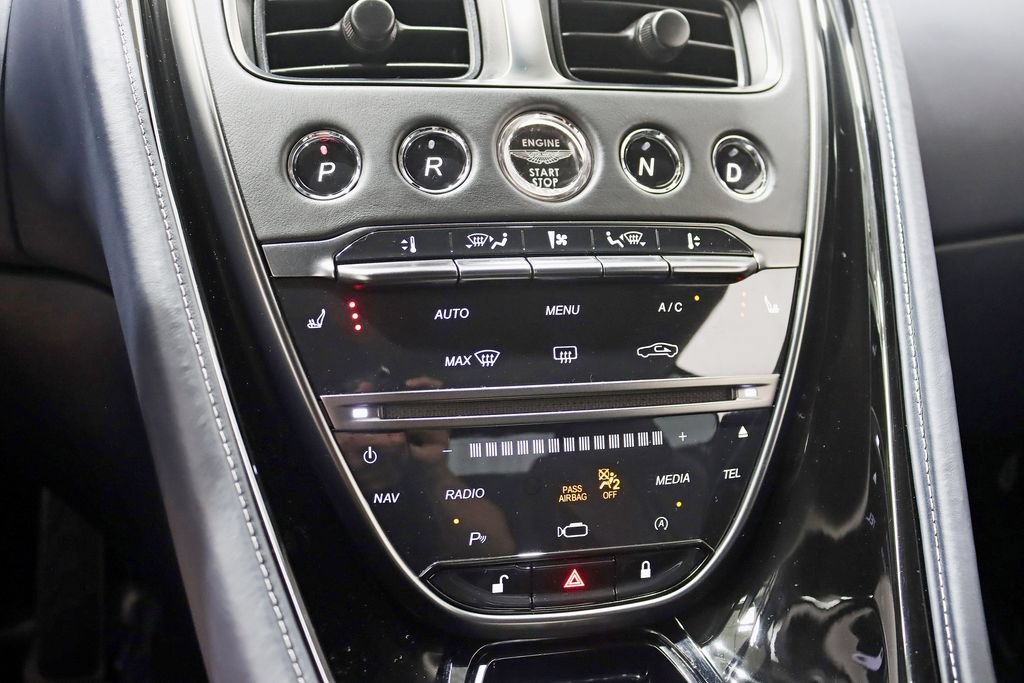Used 2019 Aston Martin DB11 AMR RWD image 28