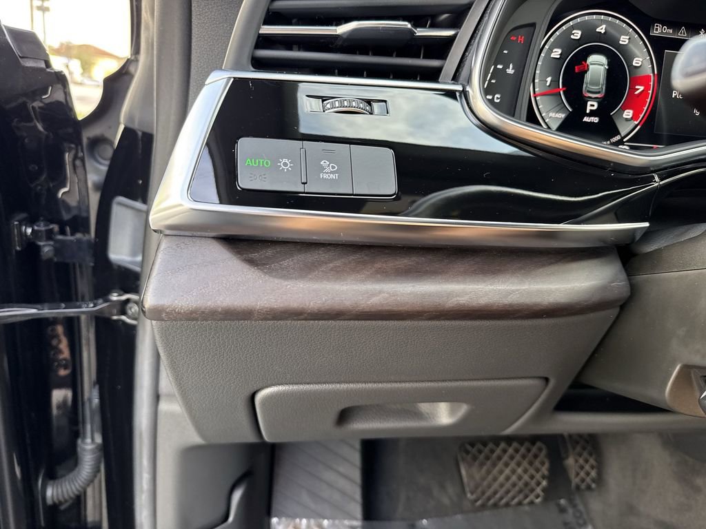 Used 2021 Audi Q8 Premium Plus w/ Premium Plus Package image 59