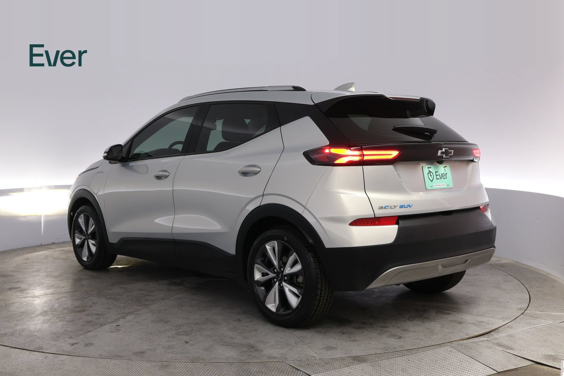 Used 2023 Chevrolet Bolt EUV LT w/ Convenience Package FWD image 17