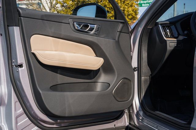 New 2026 Volvo XC60 T8 Plus image 35