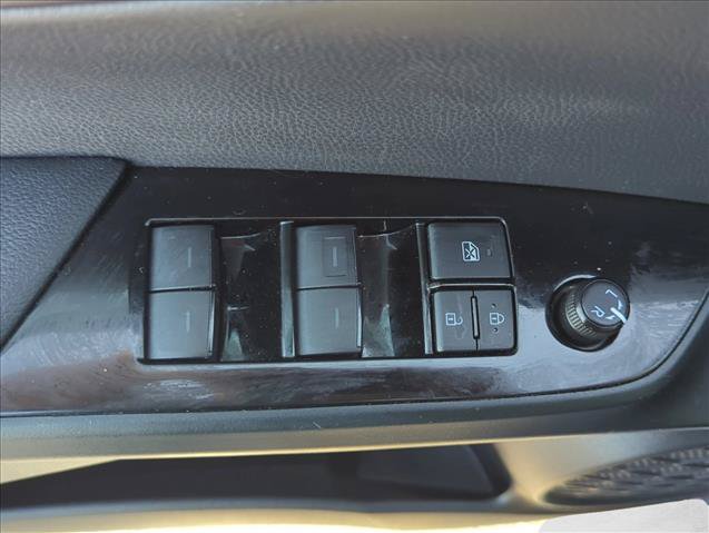 Certified 2020 Toyota Prius Prime Limited FWD image 8