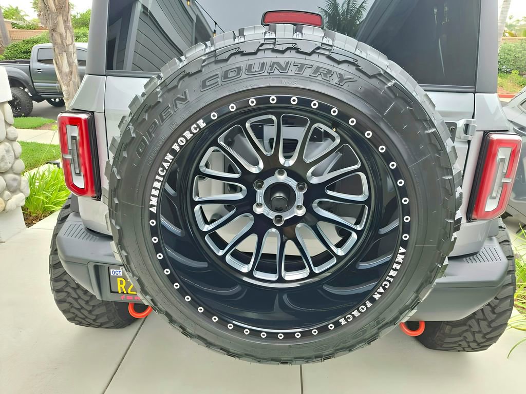 Used 2024 Ford Bronco Badlands image 11