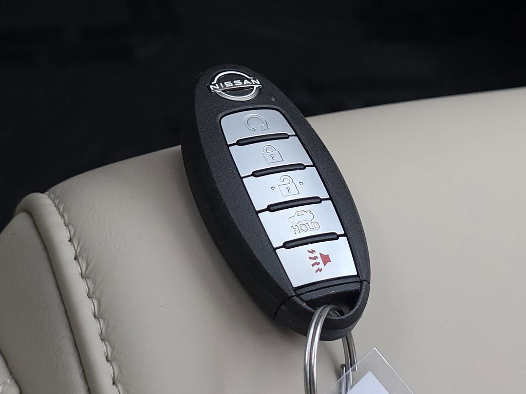 Used 2023 Nissan Maxima Platinum w/ Sport Mat Group FWD image 31