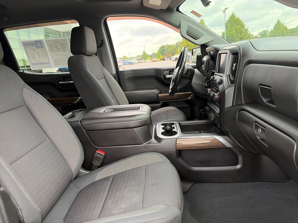 Used 2019 Chevrolet Silverado 1500 RST AWD/4WD image 11
