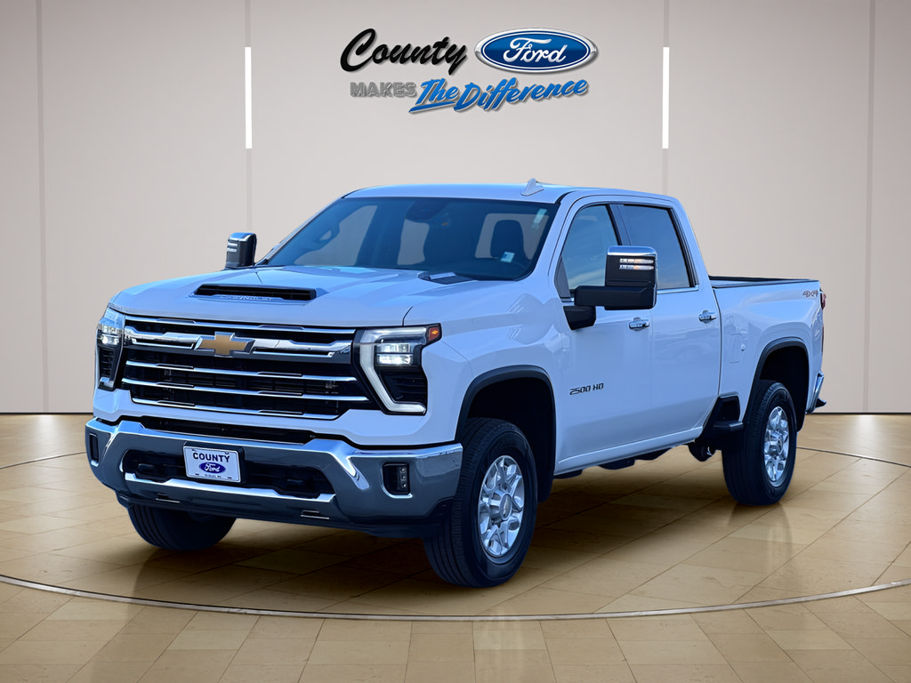 Used 2024 Chevrolet Silverado 2500 LTZ AWD/4WD image 2