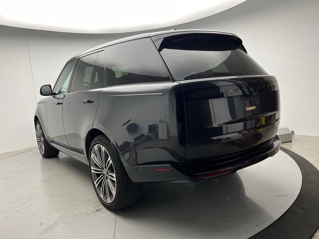 Used 2024 Land Rover Range Rover SE AWD/4WD image 4