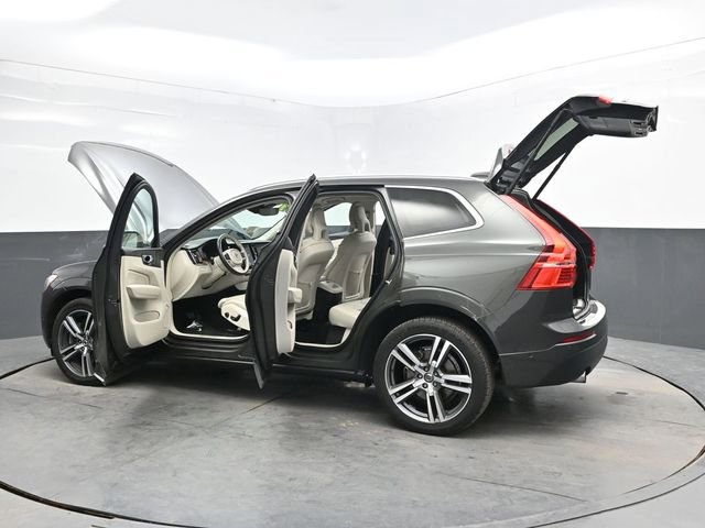 Used 2019 Volvo XC60 T6 Momentum w/ Multimedia Package AWD/4WD image 44