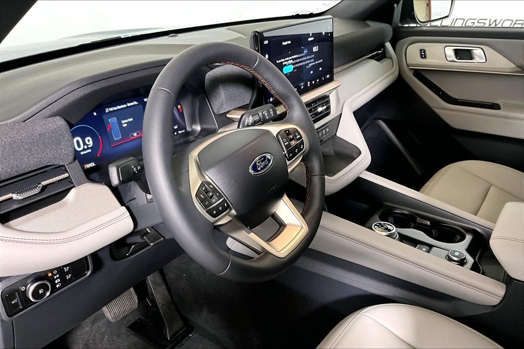 New 2027 Ford Explorer Active w/ Active Comfort Package RWD image 6