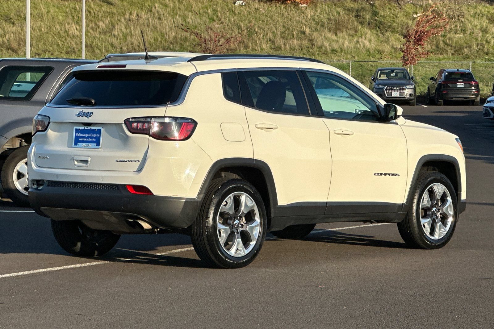 Used 2021 Jeep Compass Limited AWD/4WD image 3