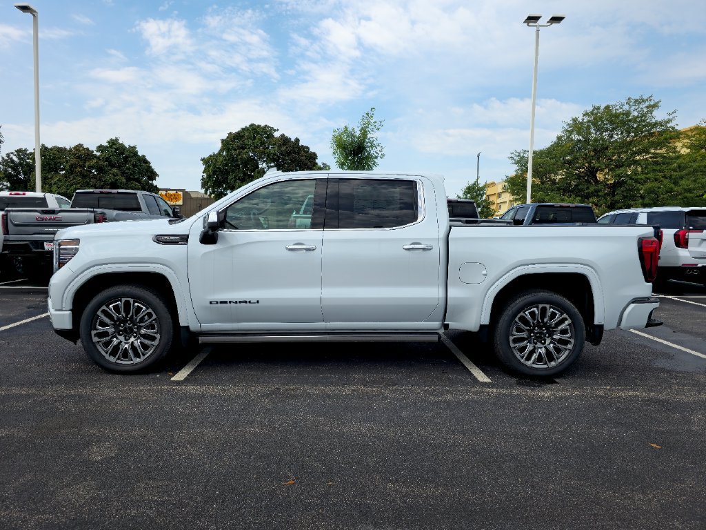 New 2026 GMC Sierra 1500 Denali Ultimate w/ LPO, Black Badging Package AWD/4WD image 11