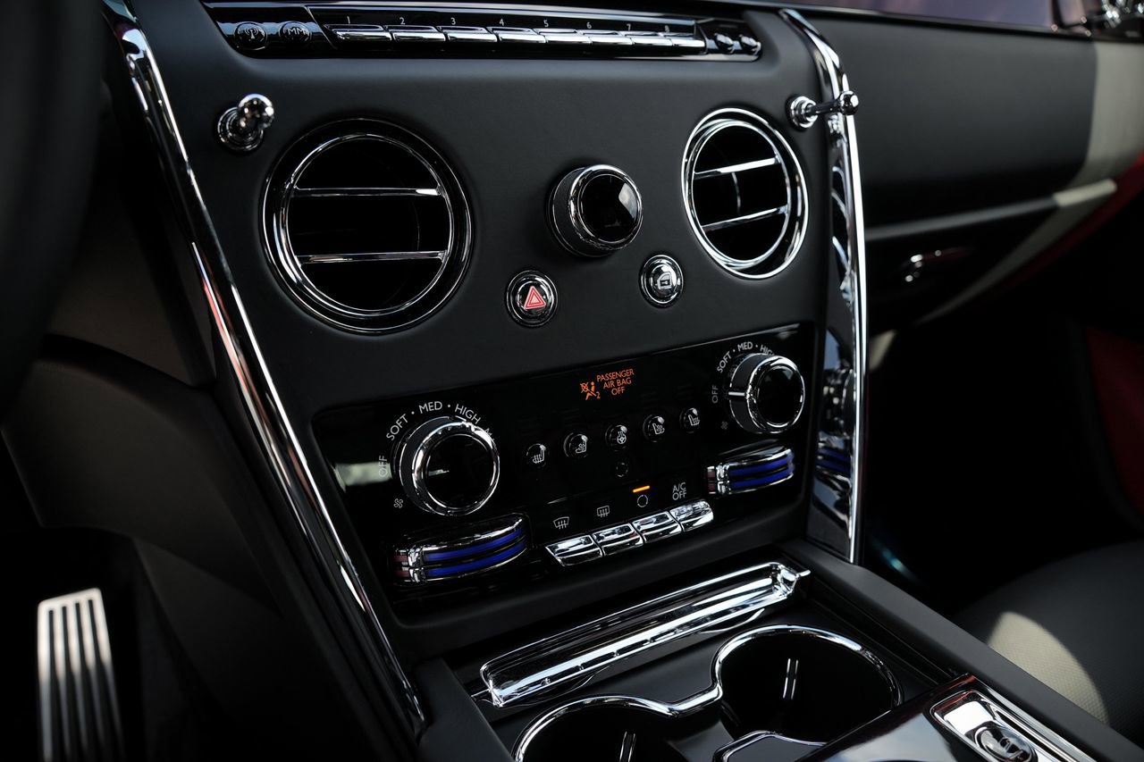 New 2026 Rolls-Royce Cullinan image 27