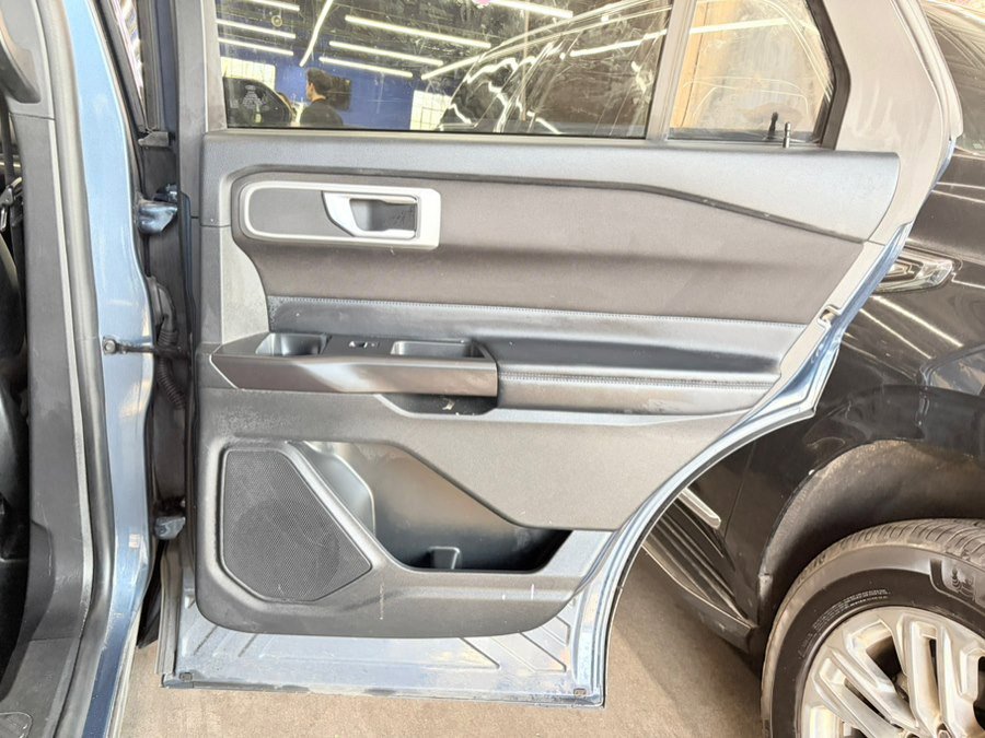 Used 2020 Ford Explorer XLT AWD/4WD image 21