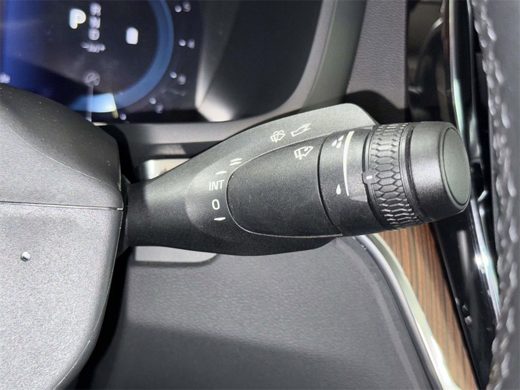 Used 2024 Volvo S60 B5 Plus image 28