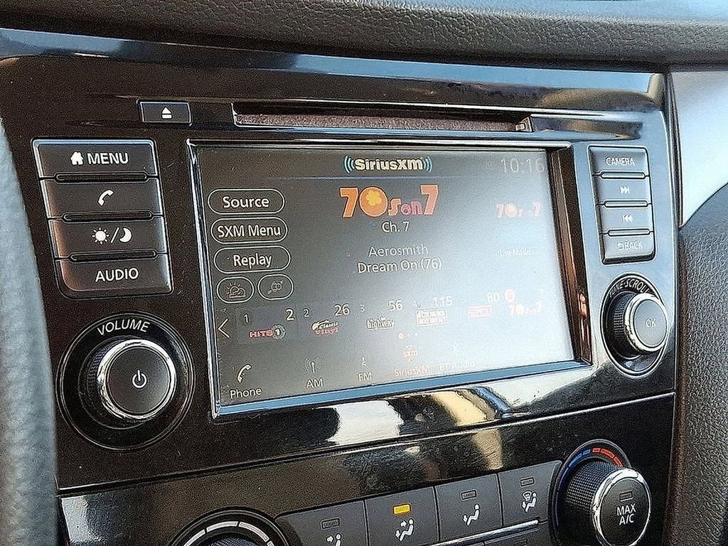 Used 2022 Nissan Rogue Sport S image 11