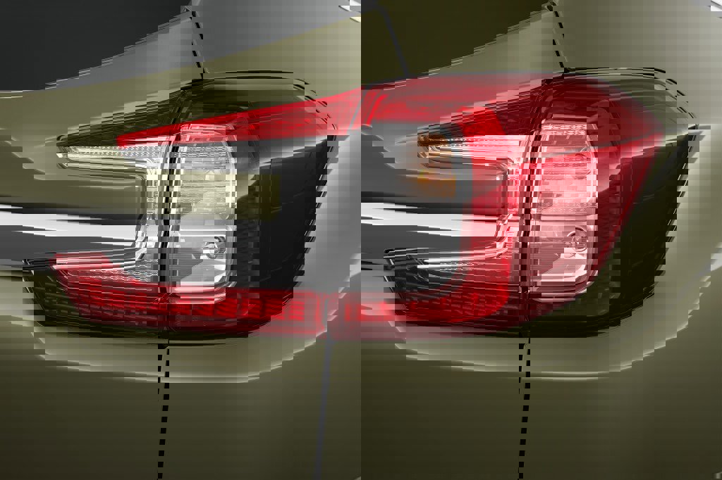 New 2026 Subaru Ascent Limited image 16