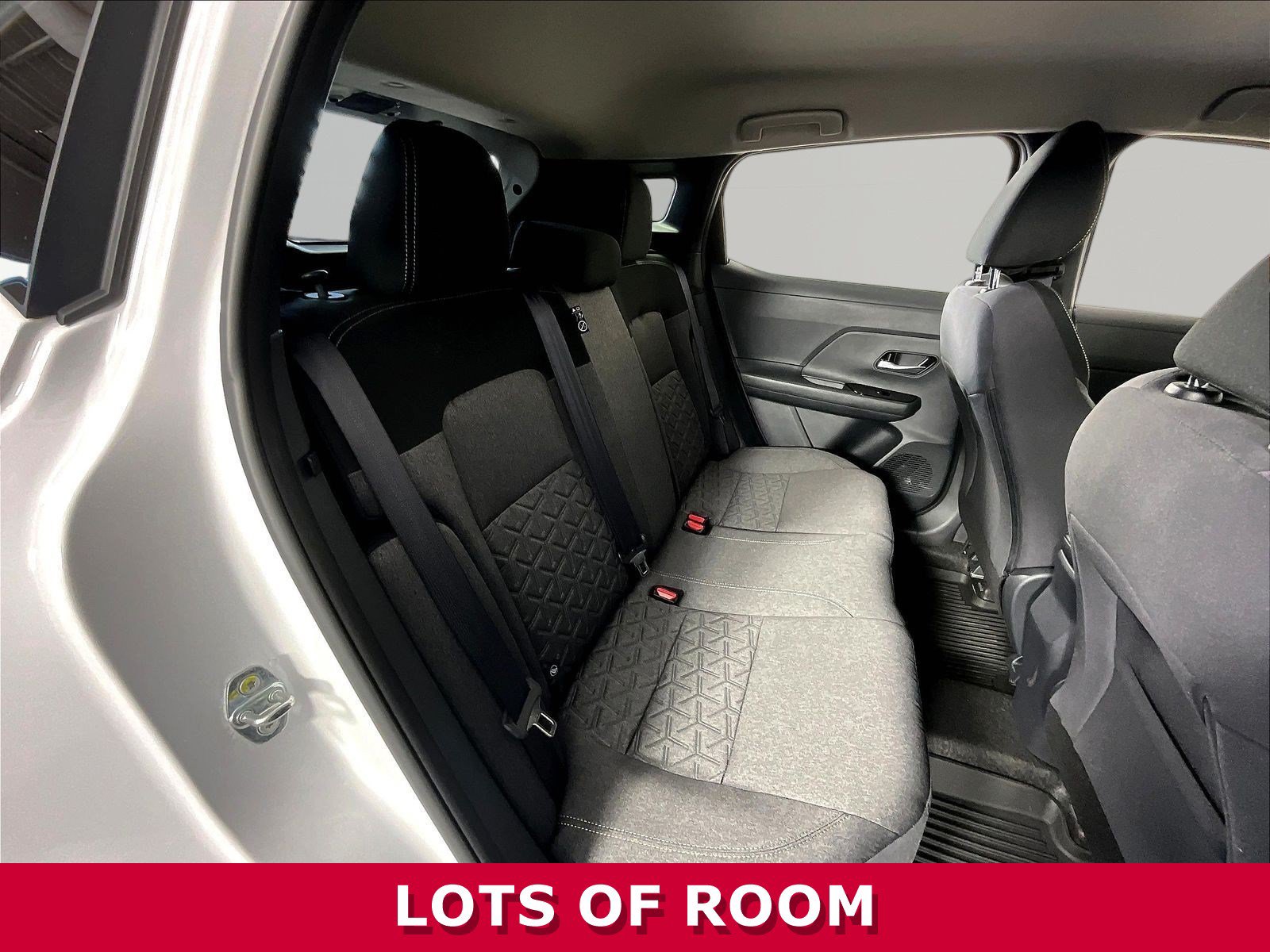 Certified 2025 Nissan Kicks SV AWD/4WD image 23