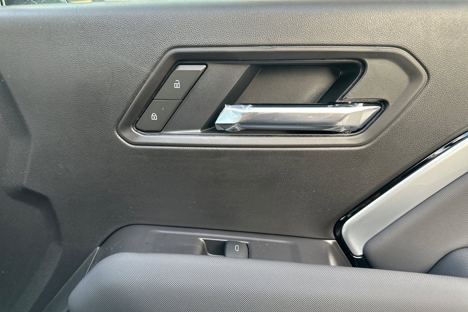 New 2025 Chevrolet Colorado Z71 w/ Midnight Edition image 19