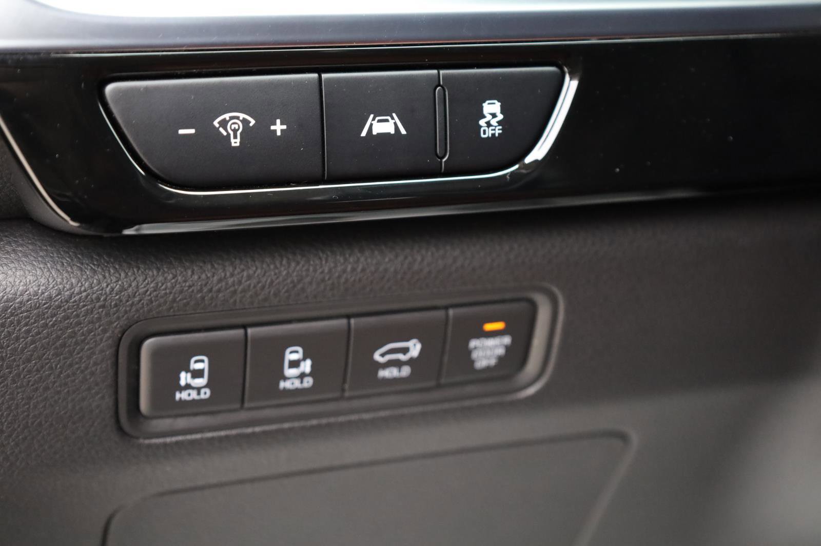 Used 2024 Kia Carnival SX Prestige FWD image 38