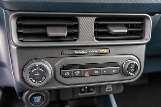 New 2025 Ford Maverick Lariat w/ Black Appearance Package image 19