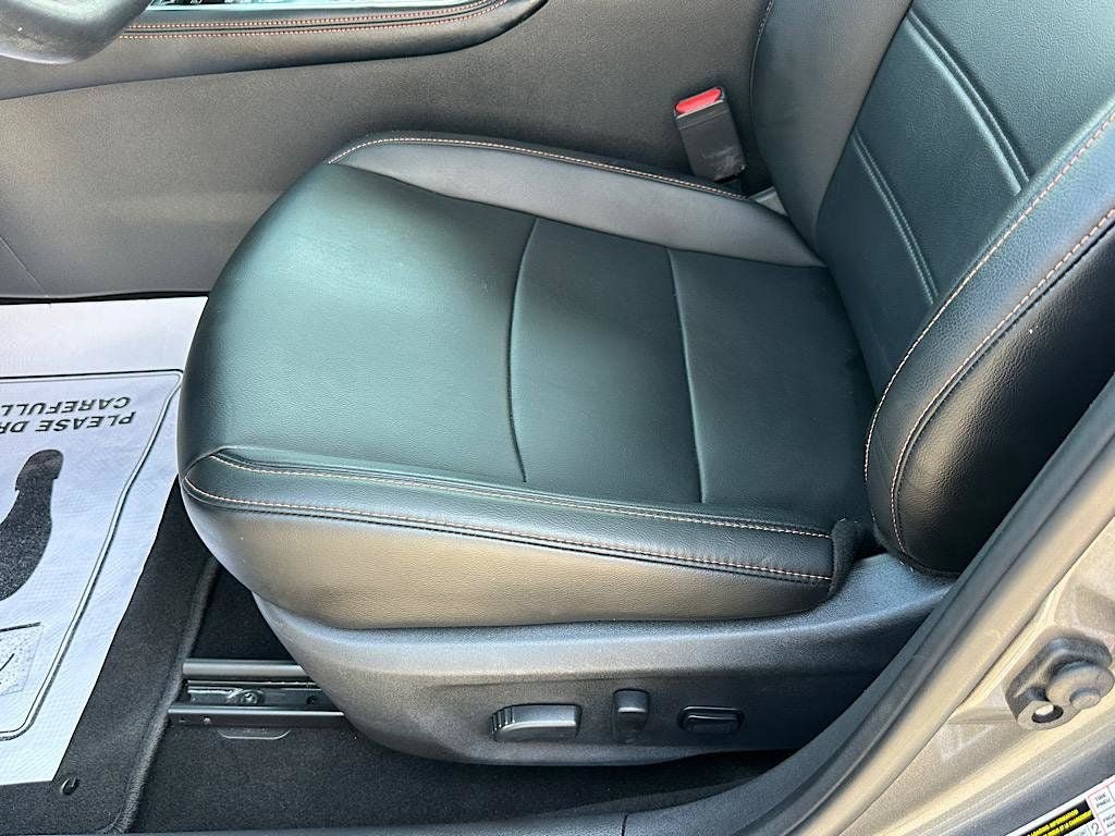 Used 2021 Nissan Sentra SR w/ SR Premium Package FWD image 14