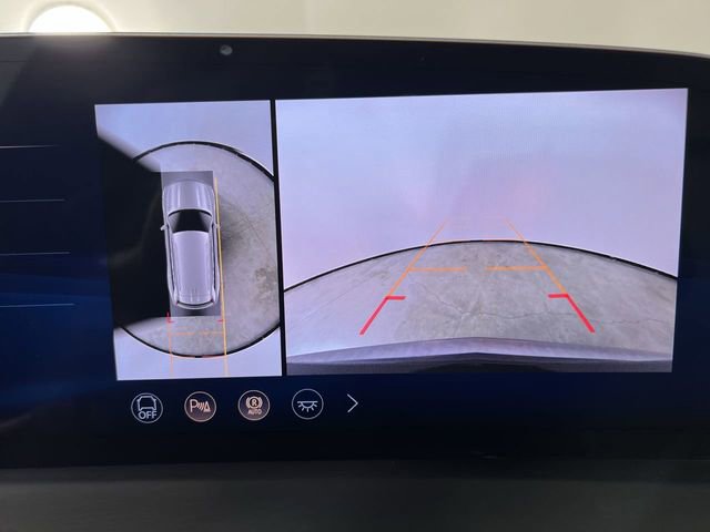 Used 2026 Cadillac Vistiq Sport image 15