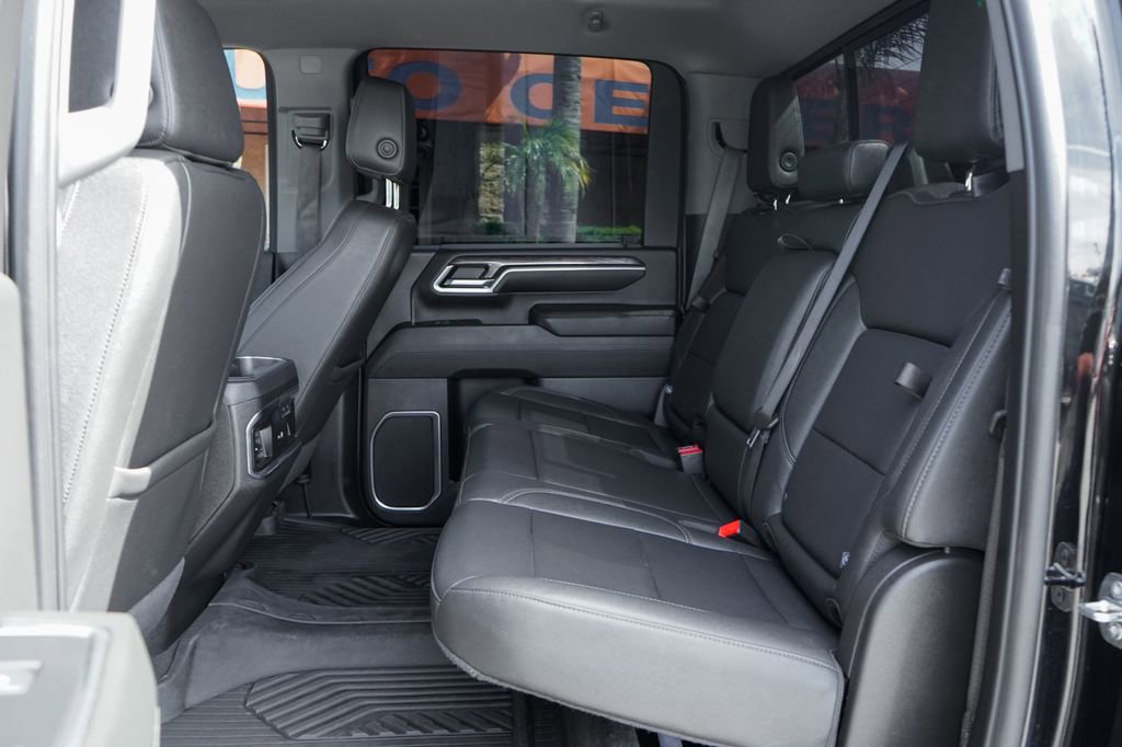 Used 2024 Chevrolet Silverado 2500 LTZ w/ LTZ Premium Package AWD/4WD image 35