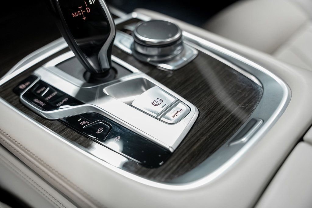 Used 2020 BMW 740i w/ Premium Package image 50