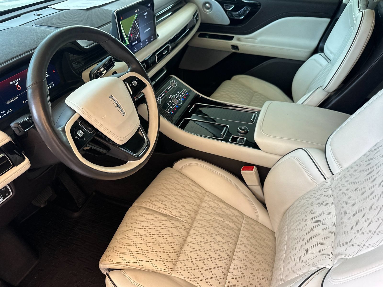Certified 2023 Lincoln Aviator Black Label AWD/4WD image 9