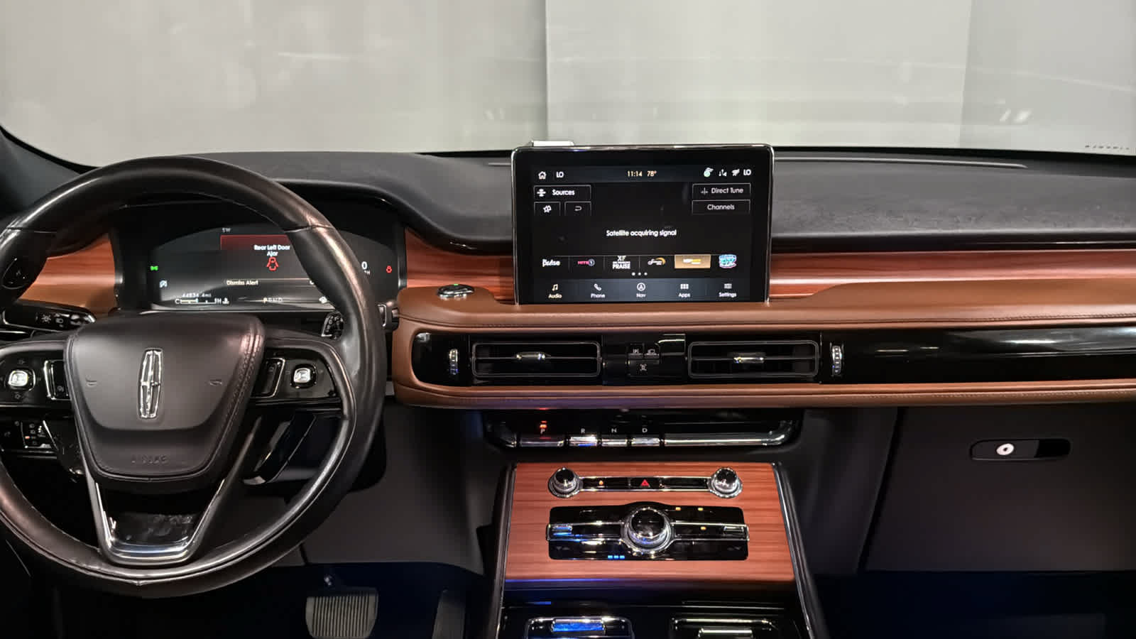 Used 2023 Lincoln Aviator Reserve w/ Equipment Group 201A AWD/4WD image 29