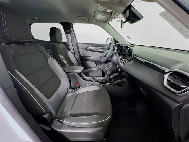 Used 2025 Chevrolet TrailBlazer LT image 36