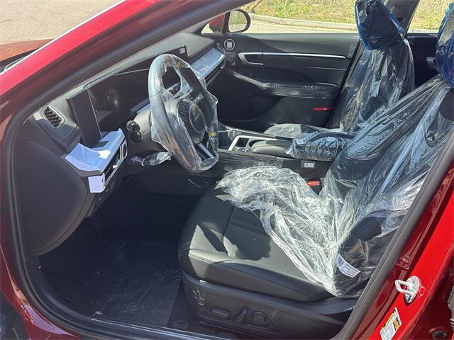 New 2025 Hyundai Sonata Limited image 9