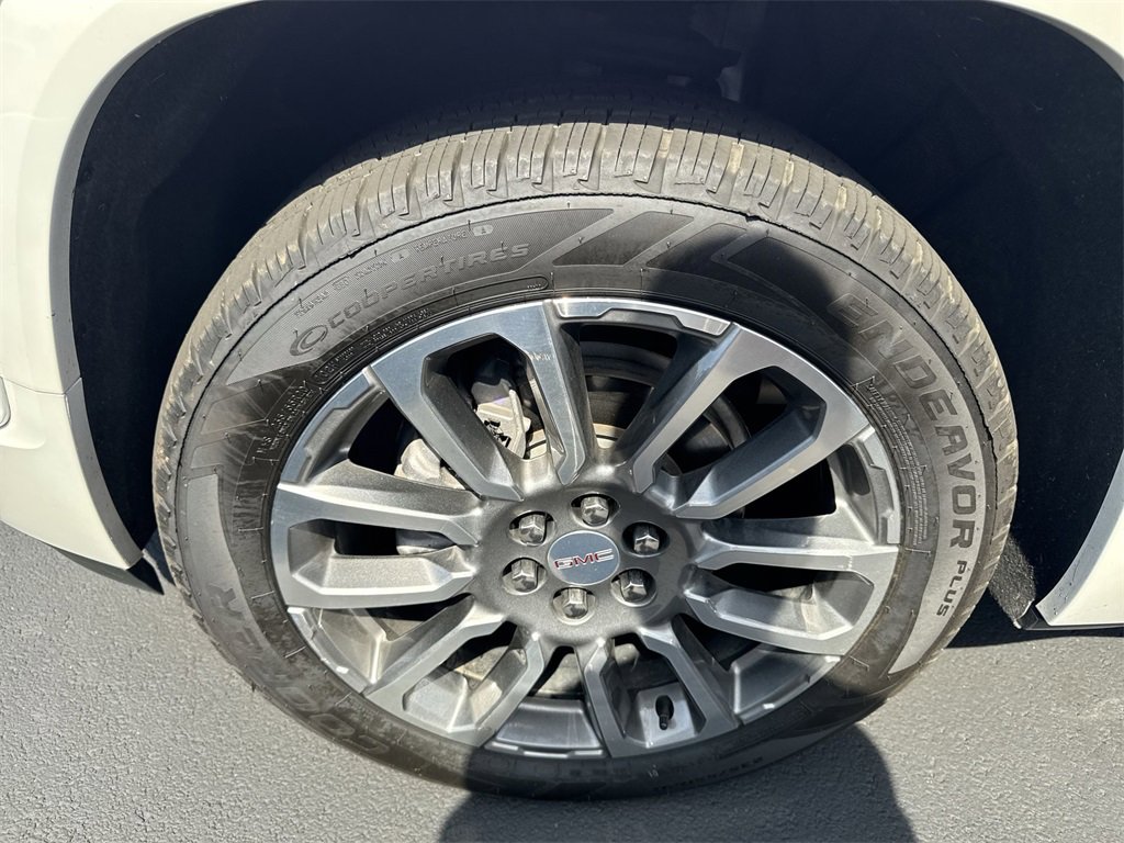 Used 2021 GMC Acadia Denali w/ Denali Technology Package image 16