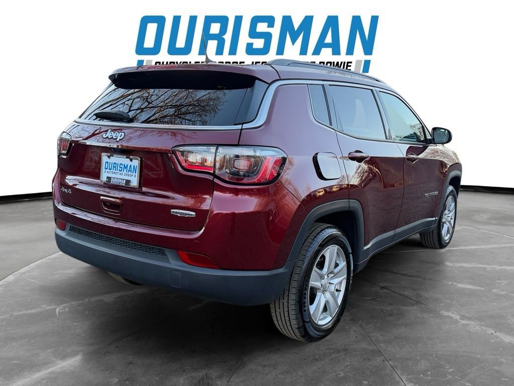 Used 2022 Jeep Compass Latitude image 3