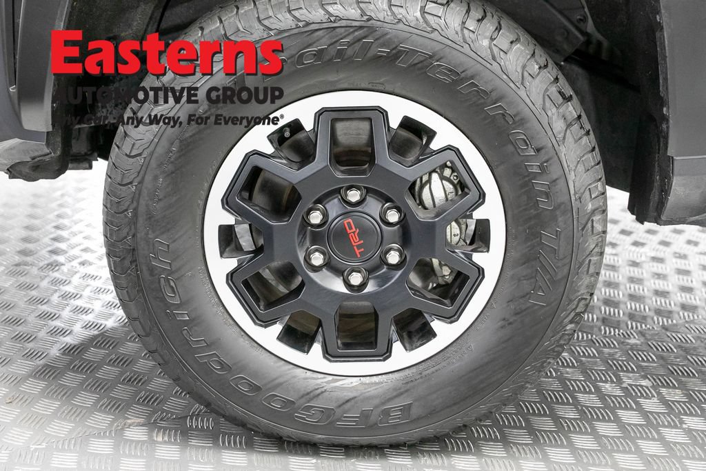 Used 2025 Toyota Tacoma TRD Off-Road AWD/4WD image 30