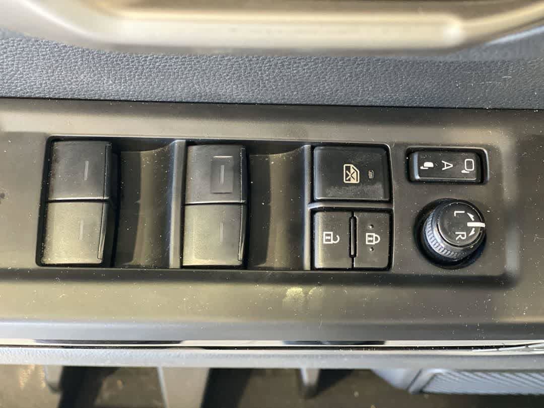 Used 2024 Toyota Tundra Limited AWD/4WD image 16
