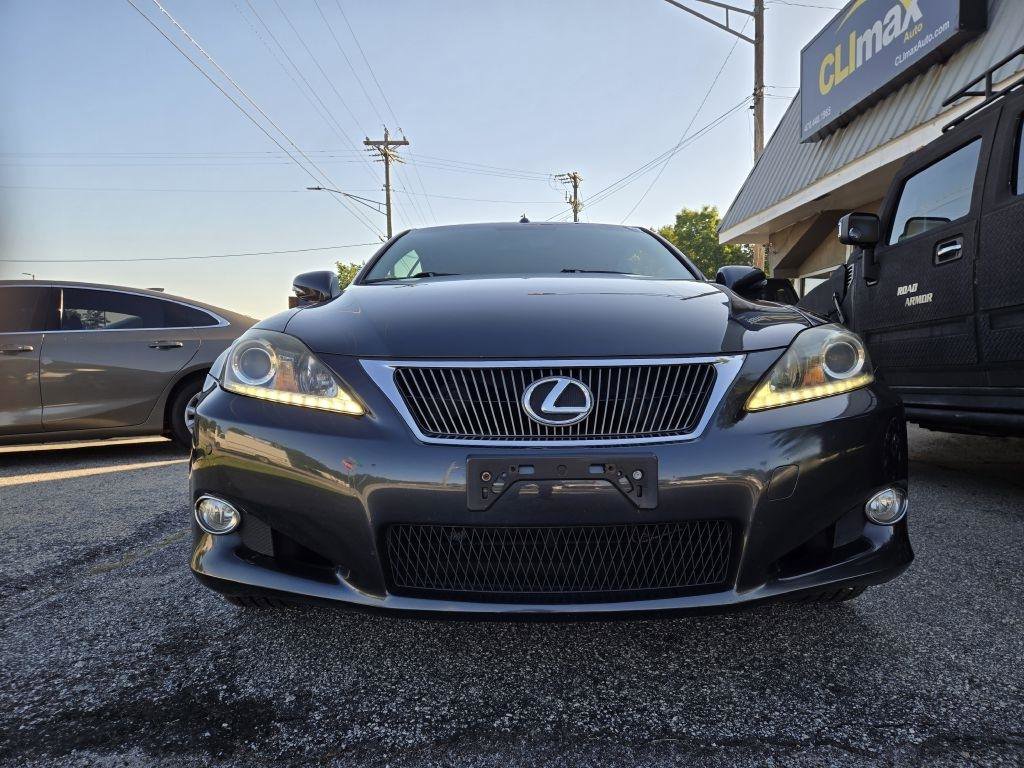Used 2011 Lexus IS 250C w/ Luxury Pkg RWD image 3